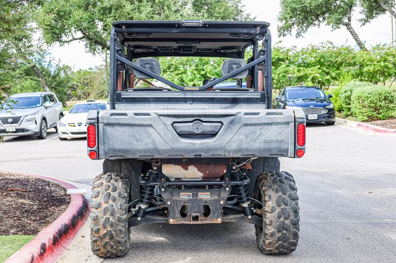 2017 Can-Am Defender MAX DPS HD8Image 7