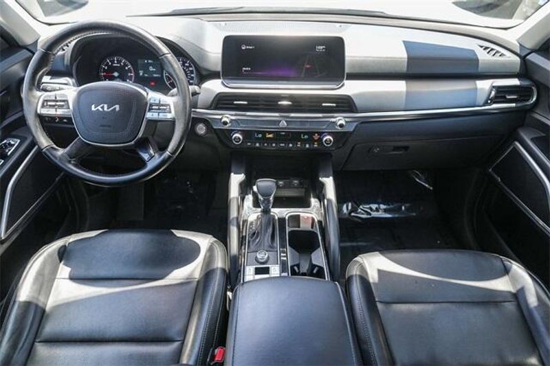 Used 2022 Kia Telluride LXImage 13