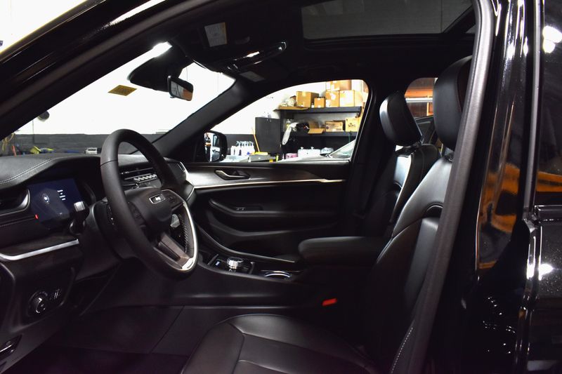 New 2025 Jeep Grand Cherokee Limited 4x4