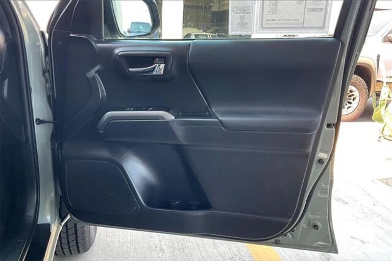 Used 2023 Toyota Tacoma TRD Off-RoadImage 23