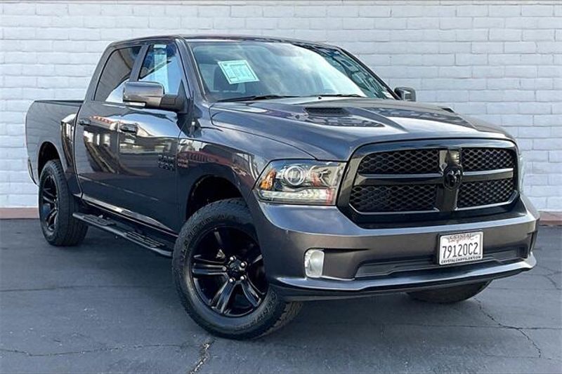 2018 RAM 1500 NightImage 12
