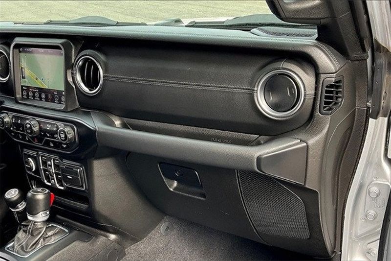 2022 Jeep Gladiator OverlandImage 16