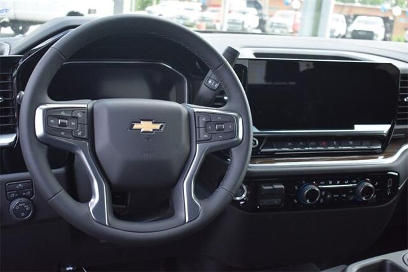 2025 Chevrolet Silverado 1500 LTImage 22