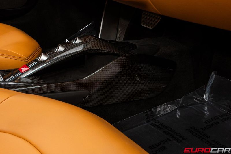 2017 Ferrari 488 Spider *CARBON INTERIOR * IMMACULATE CONDITION*Image 37
