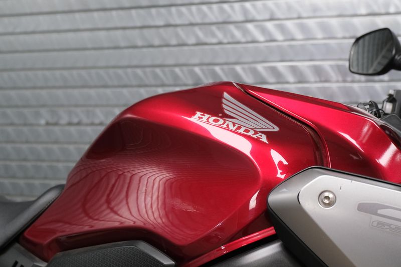 USED 2019 HONDA CB650R Image 16