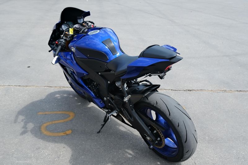 Used 2018 Yamaha YZFR6 BLUE Image 6