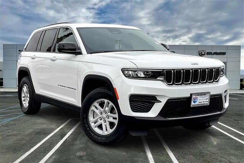 2025 Jeep Grand Cherokee LaredoImage 14