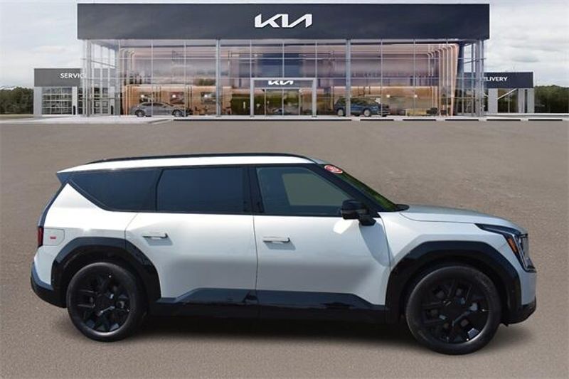 New 2026 Kia EV9 LandImage 2