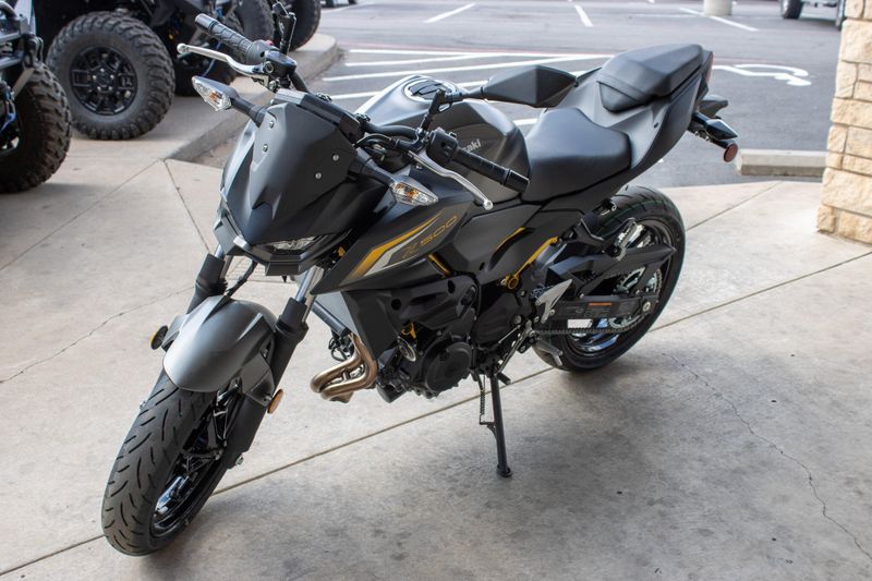 NEW 2026 KAWASAKI Z500 ABS Image 2