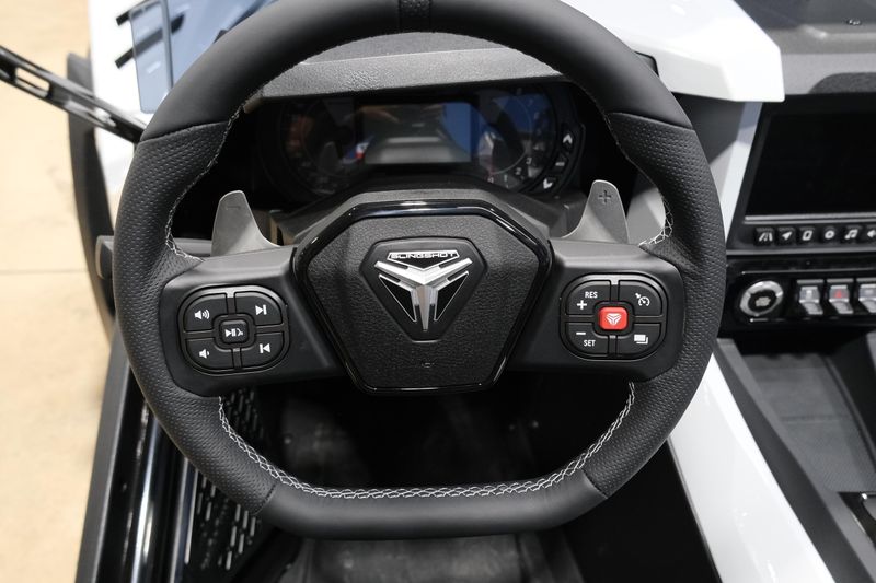 NEW 2026 POLARIS SLINGSHOT R AUTODRIVE Image 10