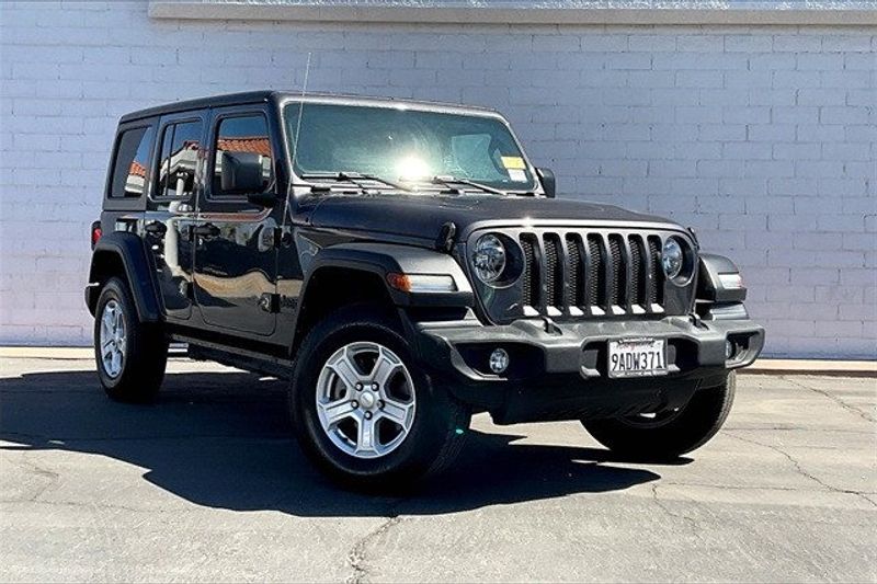 2021 Jeep Wrangler Unlimited Image 2