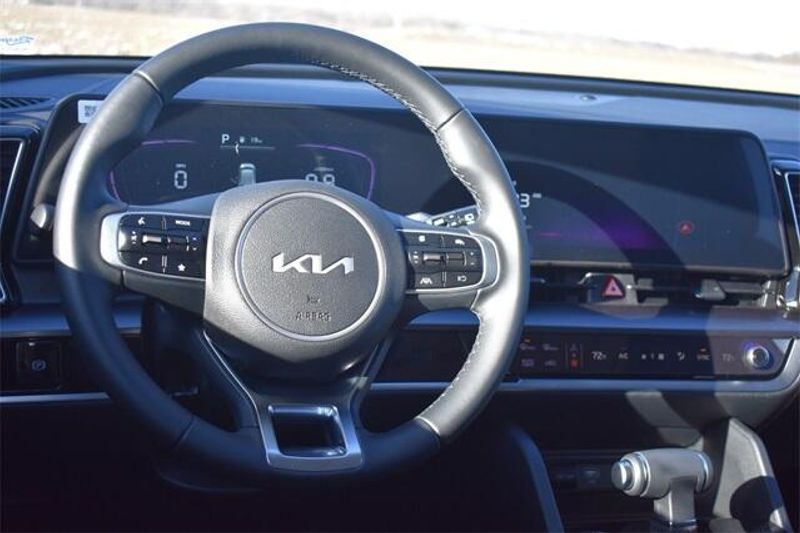 2025 Kia Sportage EXImage 17
