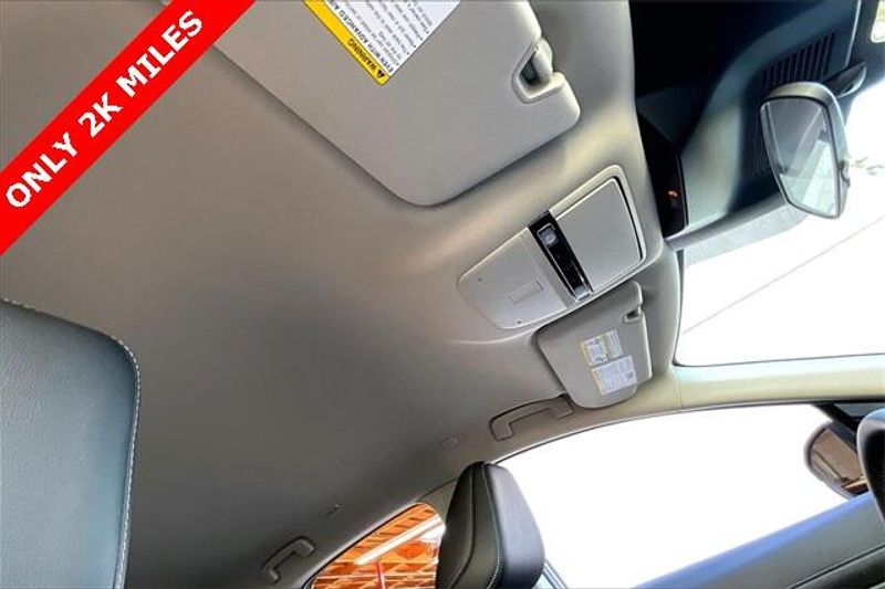 Used 2025 Nissan Murano SVImage 29