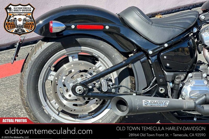 2023 Harley-Davidson Softail in a Black exterior color. BMW Motorcycles of Temecula – Southern California (951) 506-6903 bmwmotorcyclesoftemecula.com 