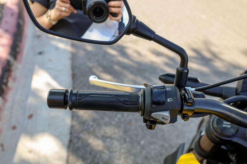 USED 2024 HONDA CB300R ABS Image 16