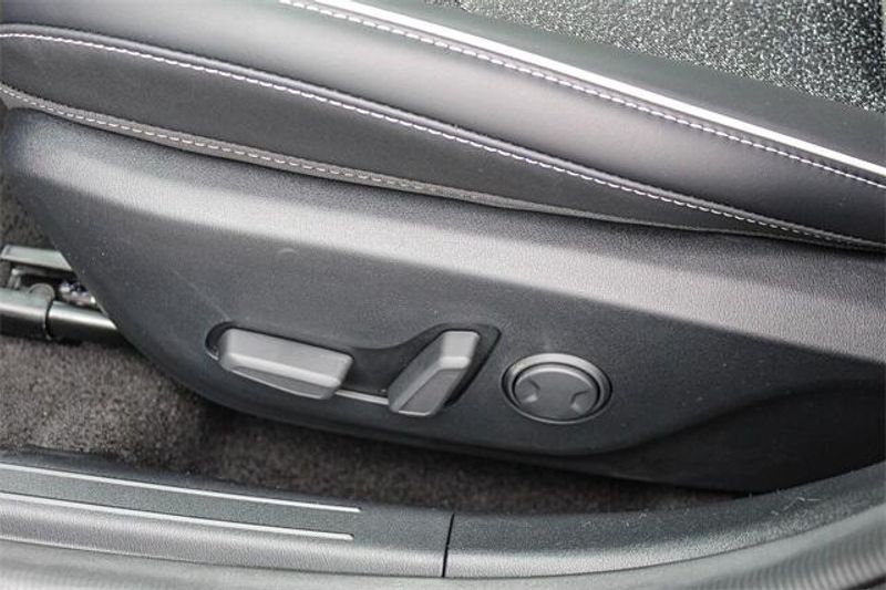 New 2025 Kia K4 GT-LineImage 23