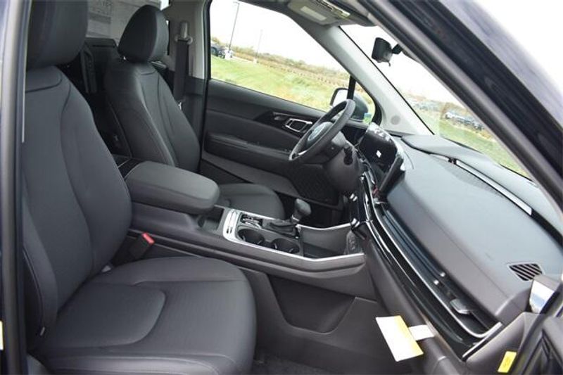 New 2026 Kia Carnival SX PrestigeImage 12