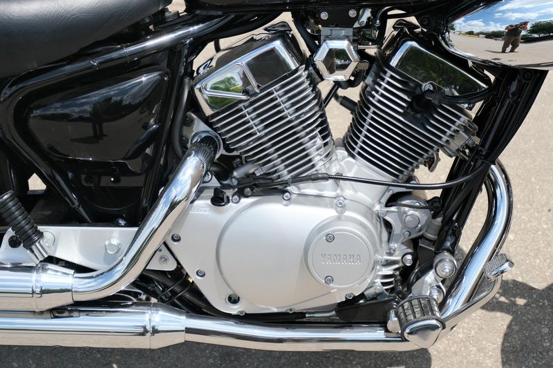 2025 Yamaha V STAR 250 RAVEN Image 18