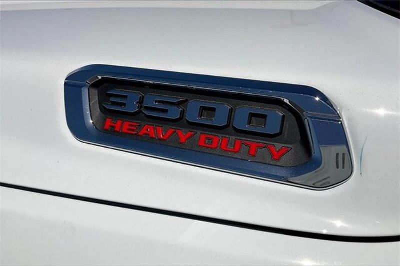 New 2025 RAM 3500 Tradesman Crew Cab Chassis 4x4 60