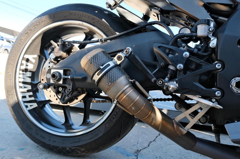 USED 2016 YAMAHA YZFR1 CA Image 20