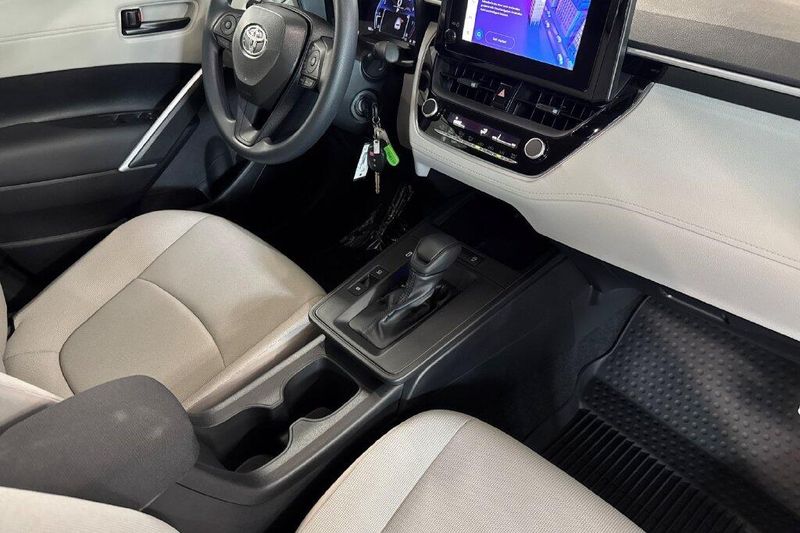 New 2026 Toyota Corolla Cross LImage 17
