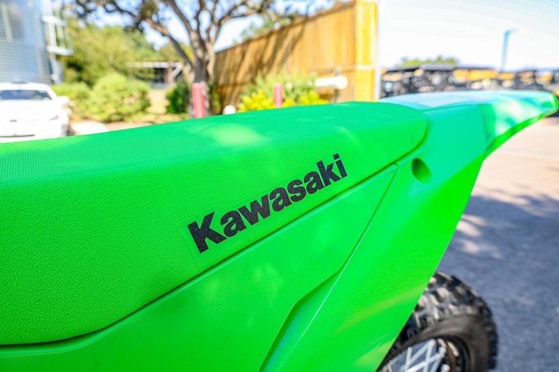 2025 Kawasaki KX250X LIME GREENImage 10