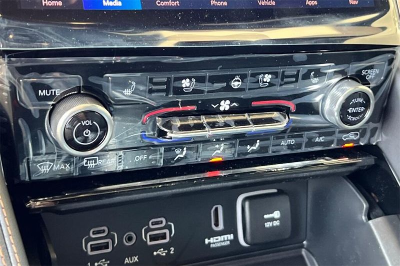 2025 Jeep Grand Cherokee L Summit Reserve photo 20