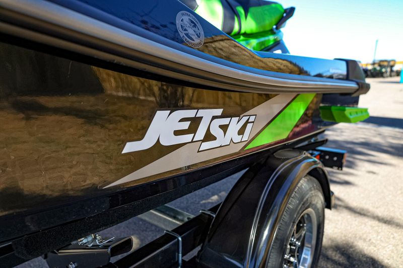 2024 Kawasaki JET SKI ULTRA 310 310LXS  BLACKGREEN Image 7