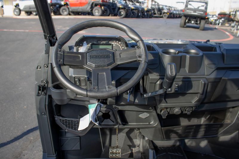 NEW 2026 POLARIS RANGER CREW XP 1000 PREMIUM Image 23