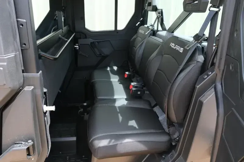 New 2025 Polaris RANGER CREW XP 1000 NORTHSTAR TRAIL BOSS EDITION CRYSTAL WHITE WITH PERFORMANCE RED ACCENTS Image 19