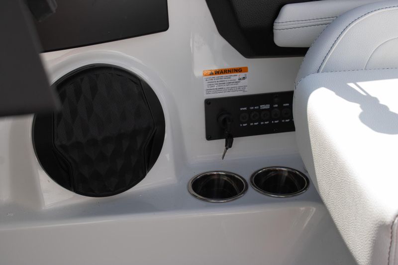 NEW 2026 MALIBU WAKESETTER 23 MXZ Image 23