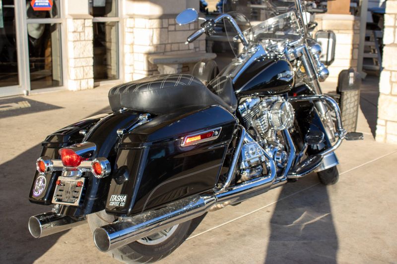 USED 2015 HARLEY ROAD KING BASE Image 7