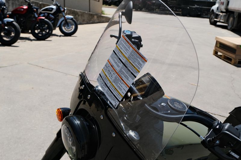NEW 2025 INDIAN MOTORCYCLE SUPER CHIEF DARK HORSE Image 9