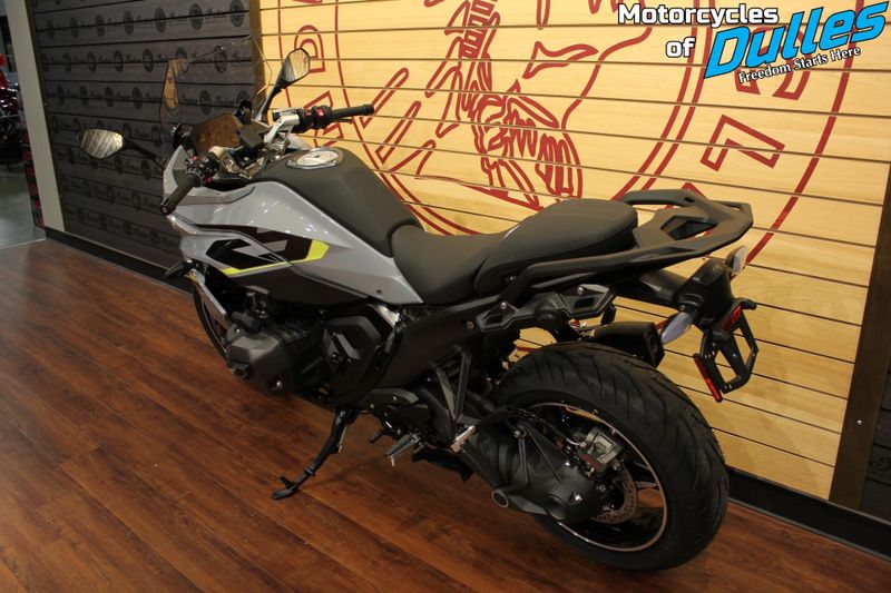 2026 BMW R1300RS ASA Image 6