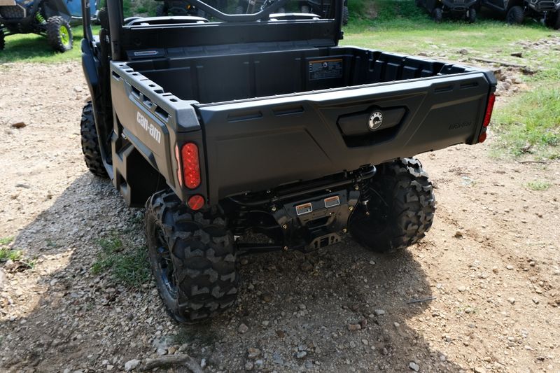 2025 Can-Am DEFENDER DPS HD7 COMPASS GREEN Image 5