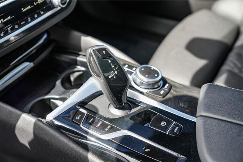 2022 BMW 5 Series 530iImage 20