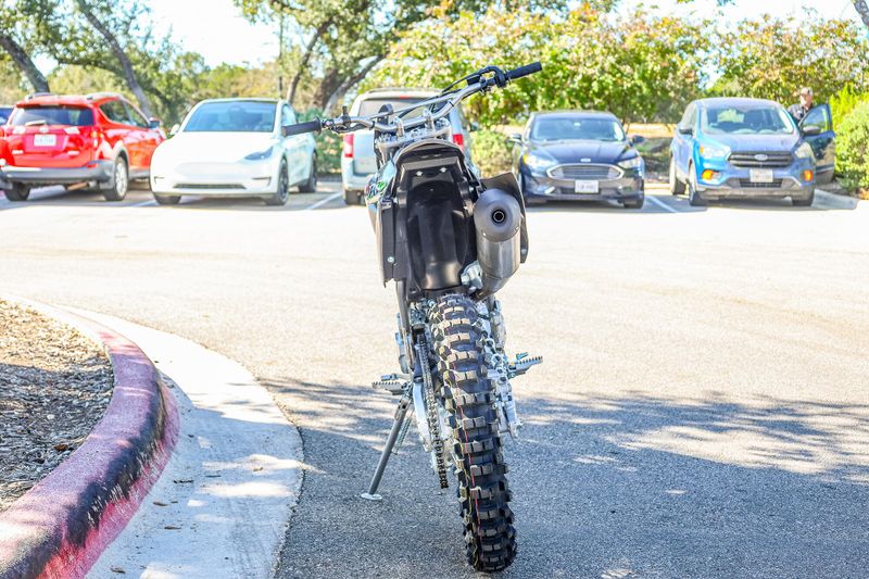 2025 Kawasaki KLX230R S  BATTLE GRAY Image 12