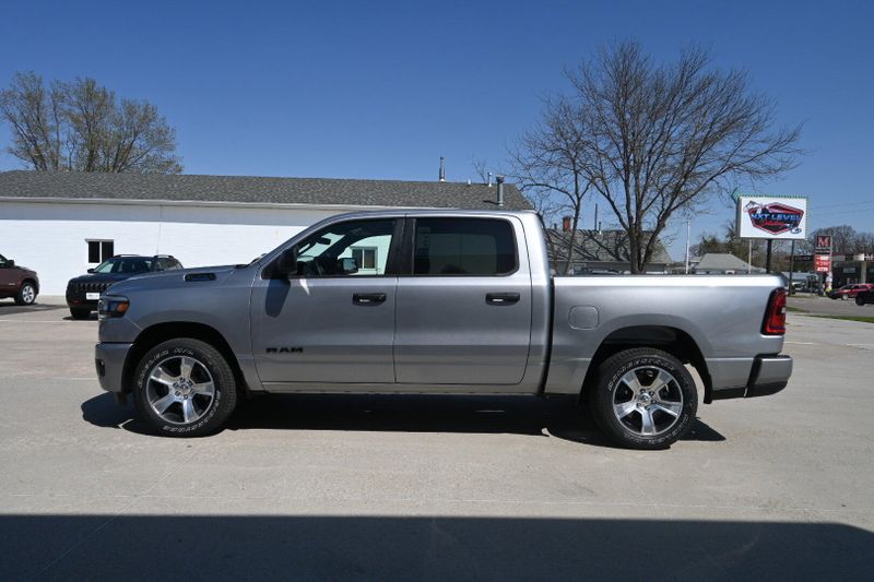 2025 RAM 1500 TradesmanImage 5