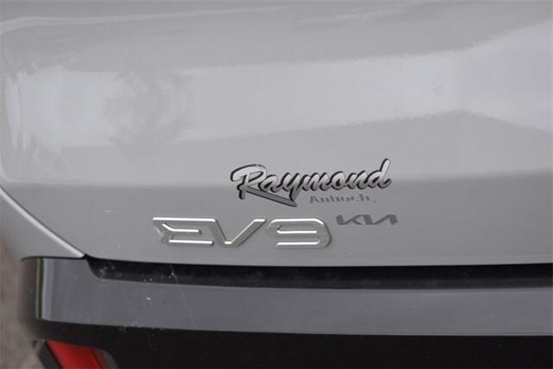 New 2026 Kia EV9 GT-LineImage 18
