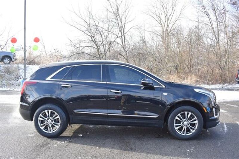 2021 Cadillac XT5 Premium LuxuryImage 2