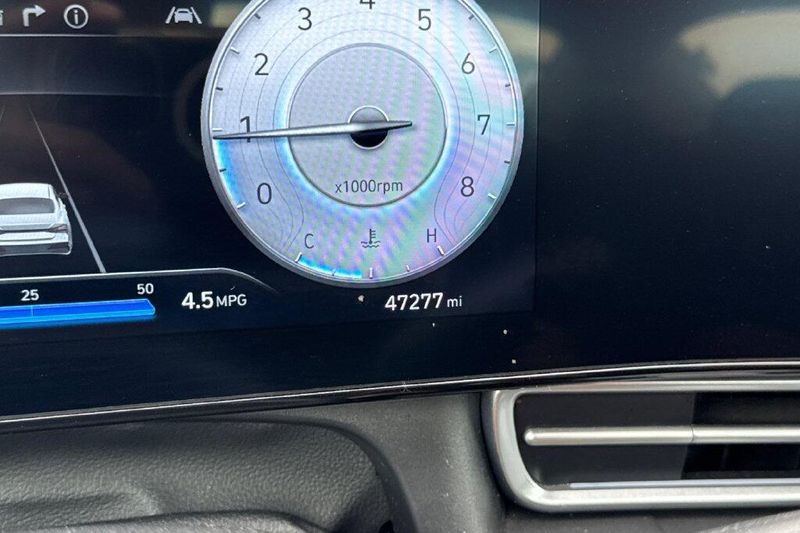 Used 2025 Hyundai Elantra SEL ConvenienceImage 25