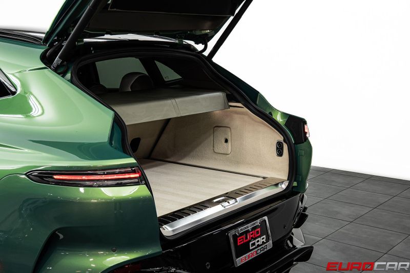 2023 Aston Martin DBX 707 *SPECIAL FACTORY PAINT * PANORAMIC ROOF*Image 16
