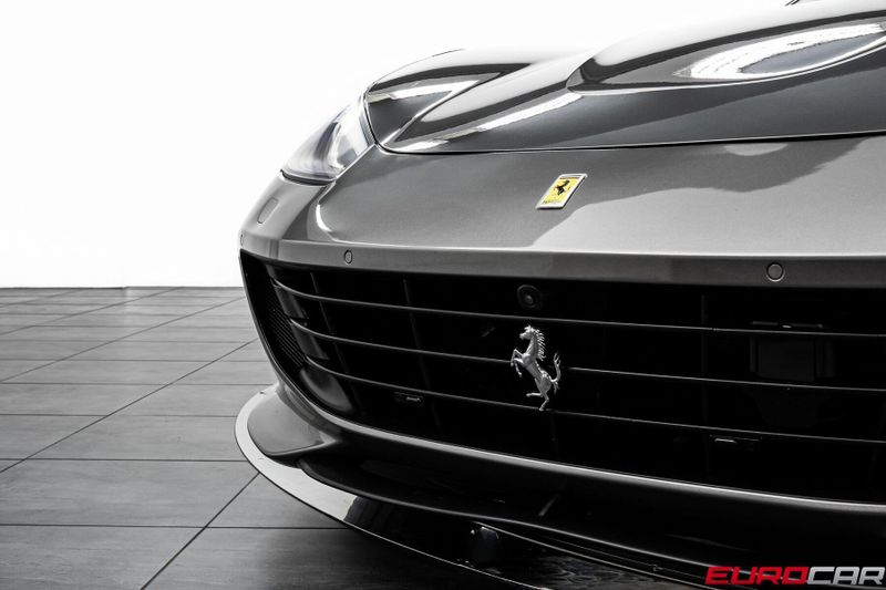 2020 Ferrari GTC4Lusso V12 *PASSENGER DISPLAY * CARBON STEERING WHEEL*Image 10