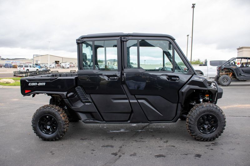 NEW 2026 CAN-AM DEFENDER MAX XT CAB HD11 Image 3