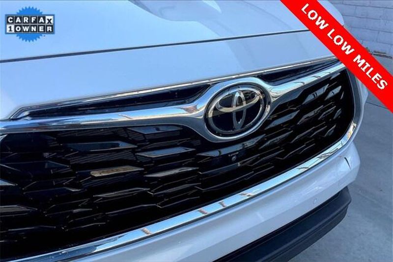 Used 2023 Toyota Highlander LimitedImage 30