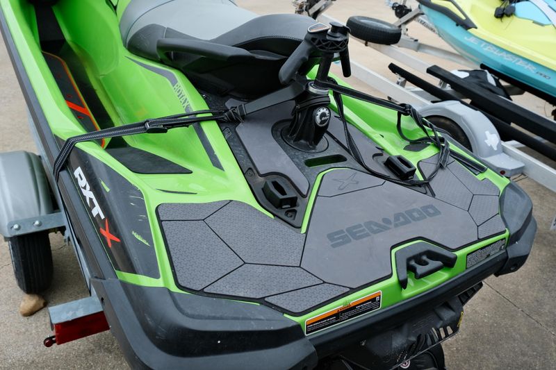 USED 2020 SEADOO PW RXTX 300 WITH SOUND Image 11