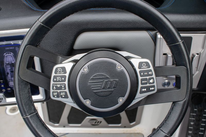 USED 2022 MALIBU M240 Image 27