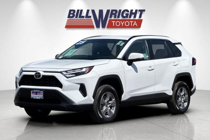 Used 2025 Toyota RAV4 XLEImage 7