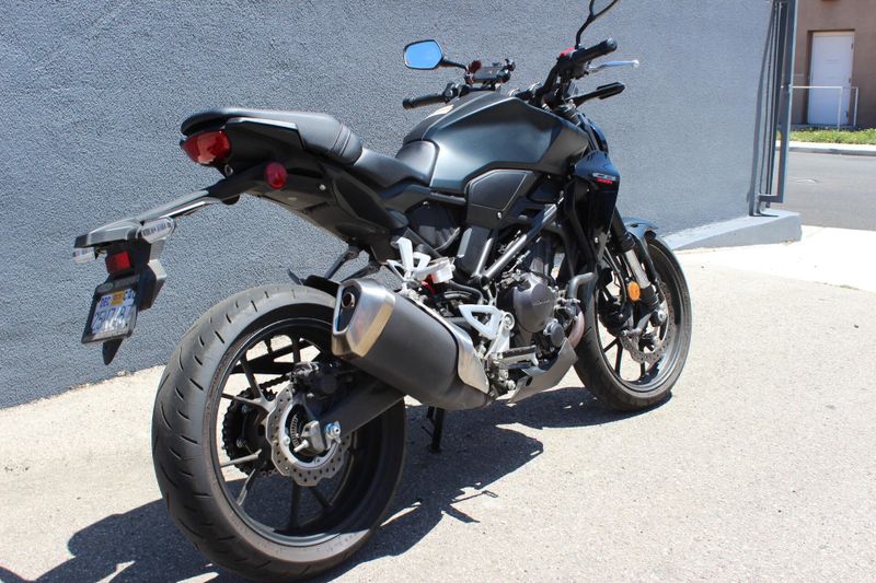 Used 2023 Honda CB300R ABS Image 5