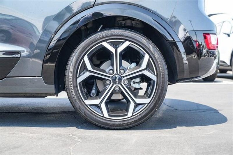 Used 2024 Kia Niro EX TouringImage 12